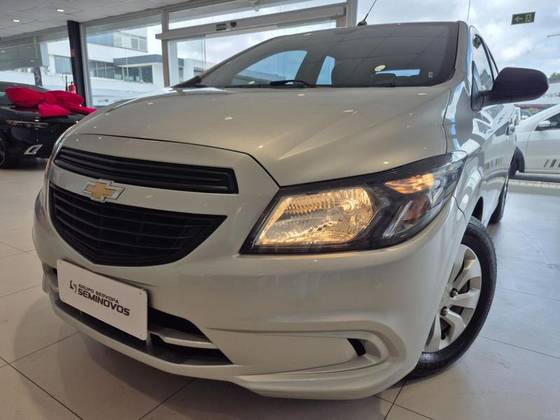 CHEVROLET ONIX 1.0 MPFI JOY 8V FLEX 4P MANUAL CHEVROLET ONIX 1.0 MPFI JOY 8V FLEX 4P MANUAL